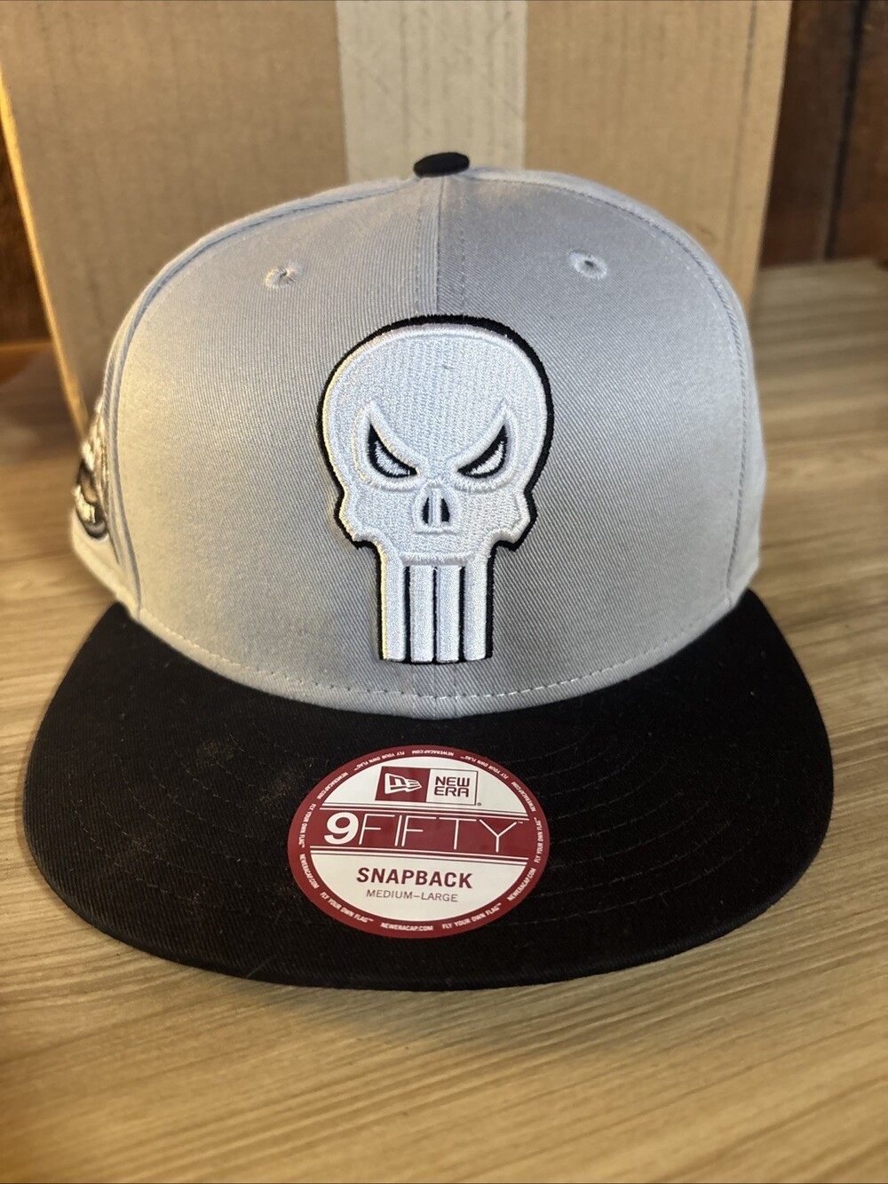 Punisher New Era Snapback Hat 9Fifty Medium-Large Punisher Hero Slice Hat